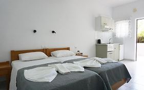 Aphrodite Studios & Apartment
